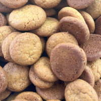 Ginger Buttons (1kg)